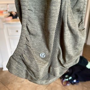 Lululemon low back high neck scrunch tank